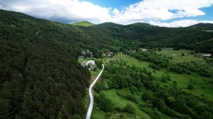 Land for sale 4014 m² – Senj
