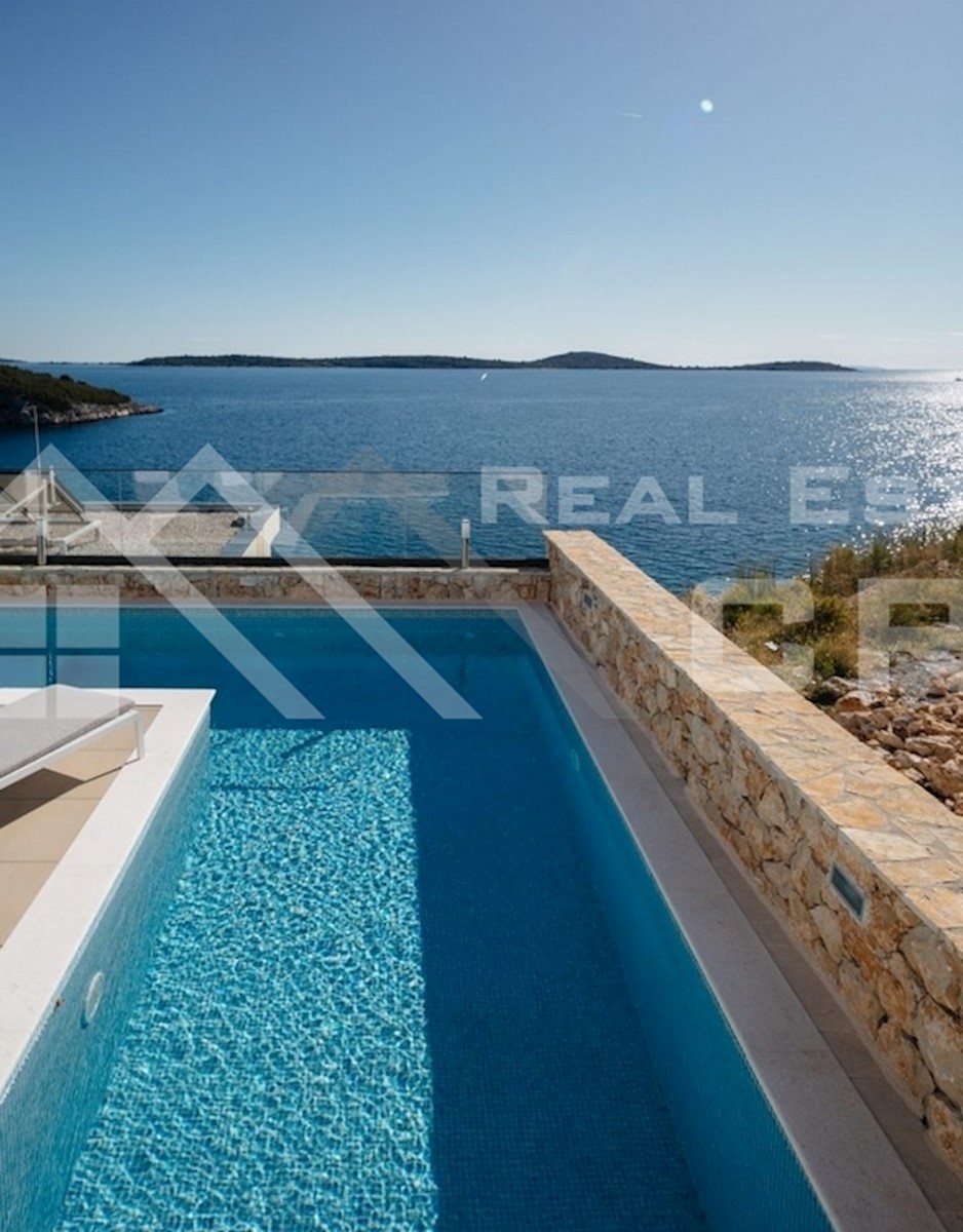 Casa In vendita - SPLITSKO-DALMATINSKA  TROGIR 