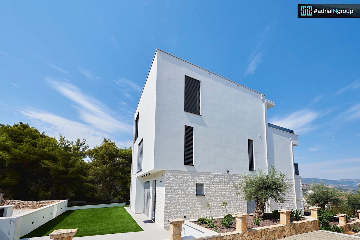 Casa In vendita - SPLITSKO-DALMATINSKA  TROGIR 