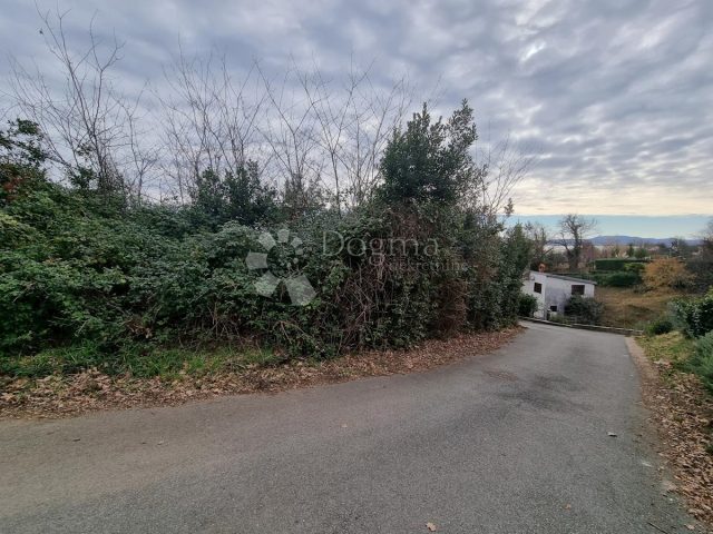 Land for sale 1945 m² – Oprič
