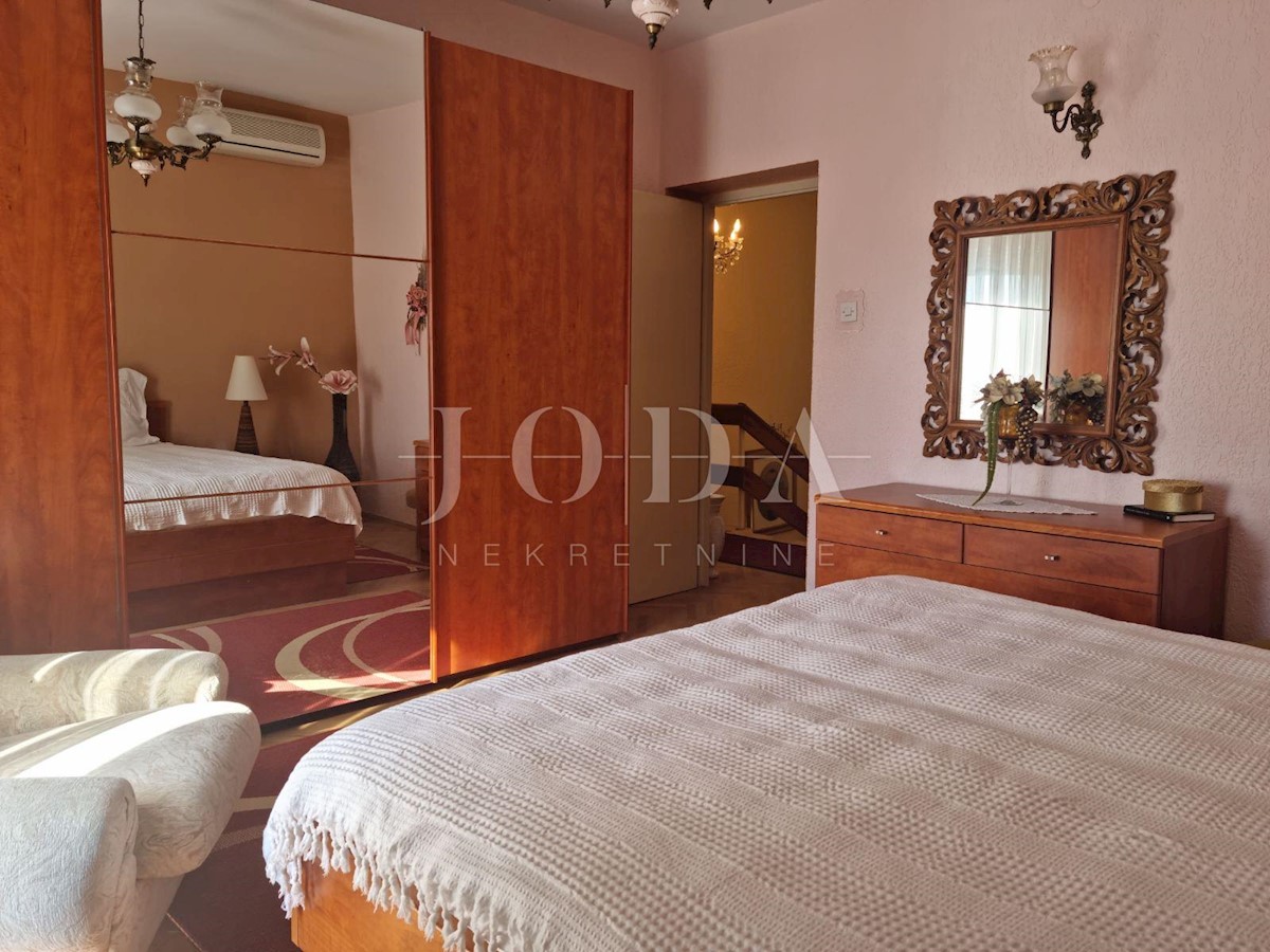 House For sale - PRIMORSKO-GORANSKA  NOVI VINODOLSKI 