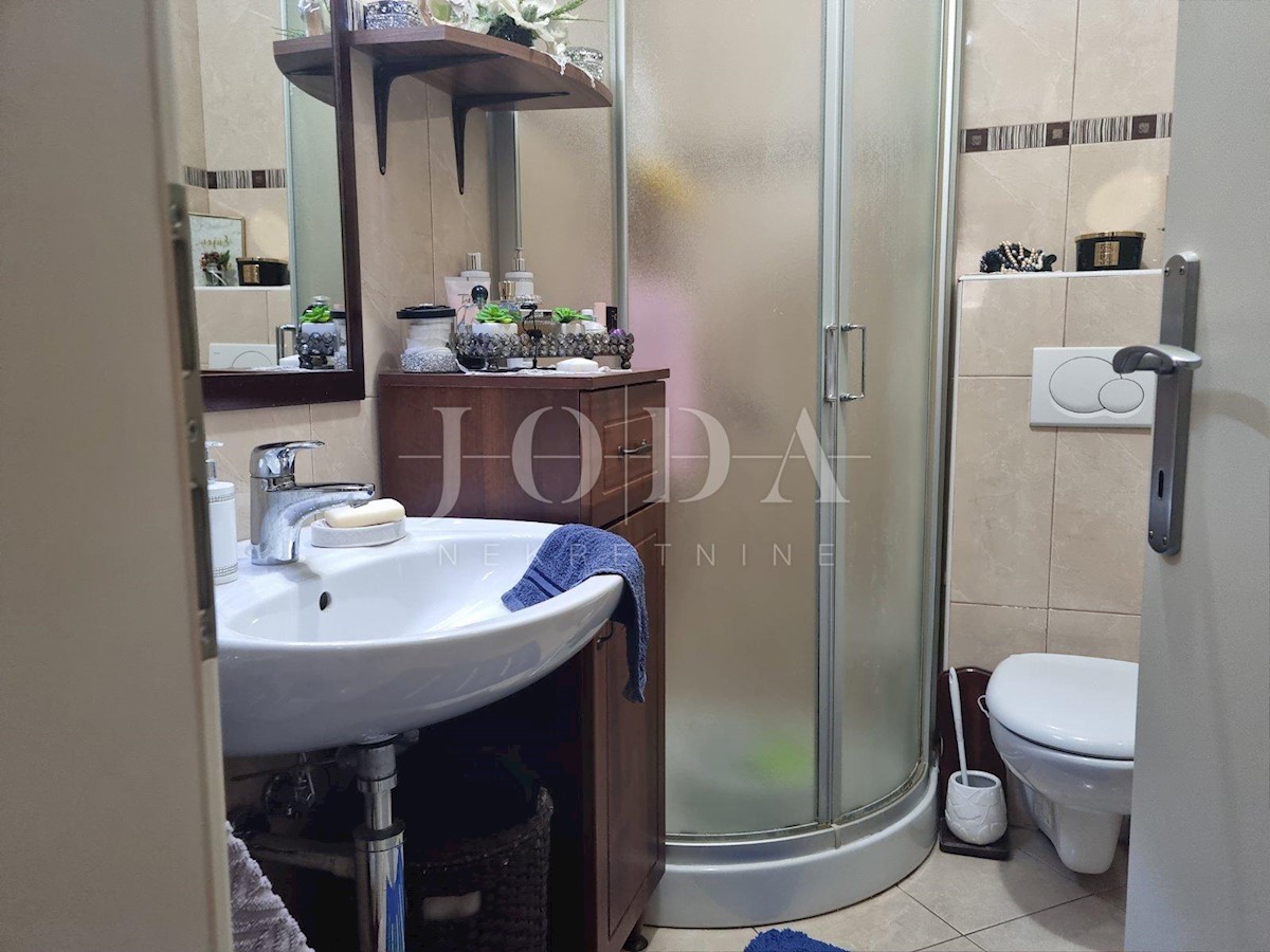 House For sale - PRIMORSKO-GORANSKA  NOVI VINODOLSKI 