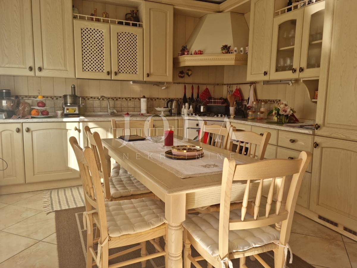 House For sale - PRIMORSKO-GORANSKA  NOVI VINODOLSKI 