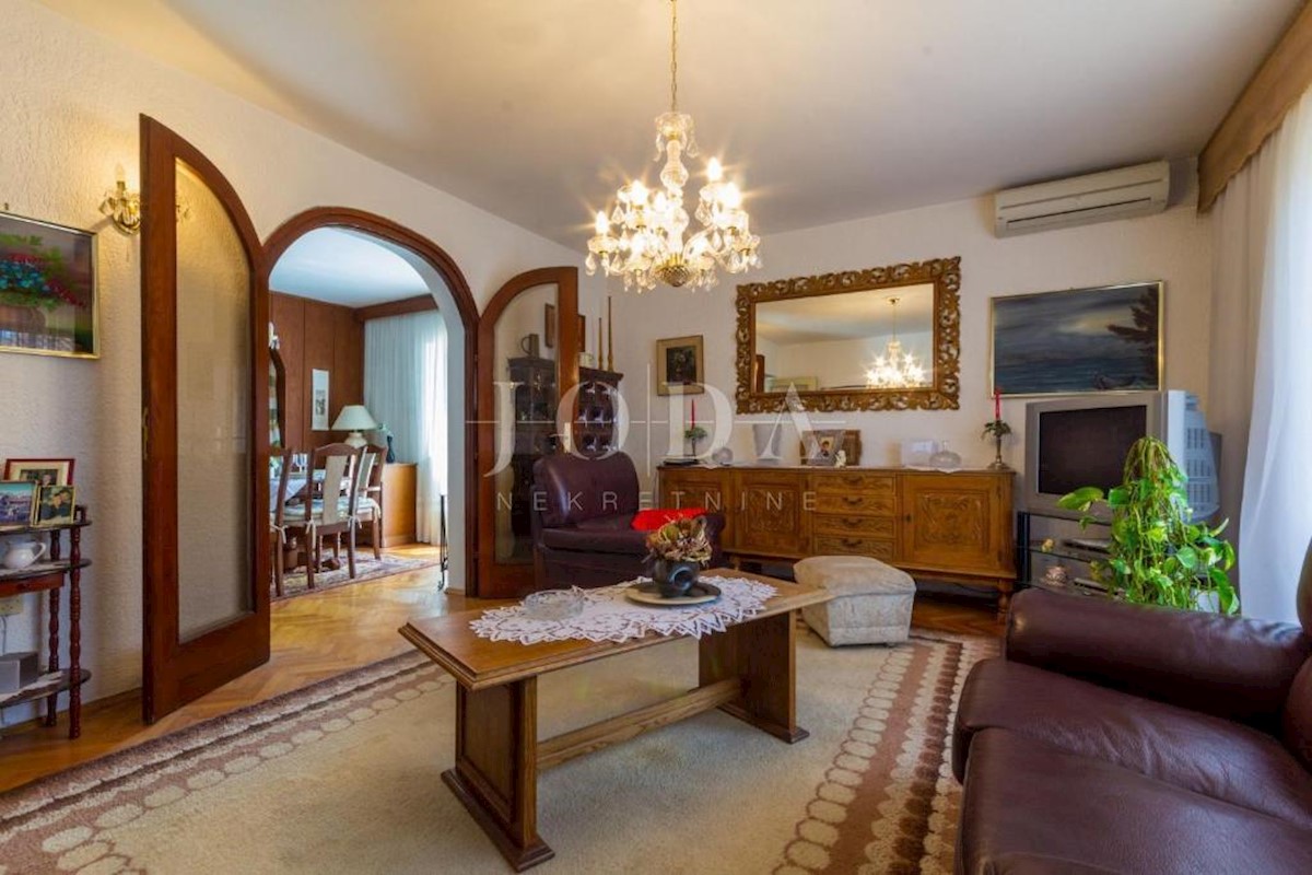 House For sale - PRIMORSKO-GORANSKA  NOVI VINODOLSKI 
