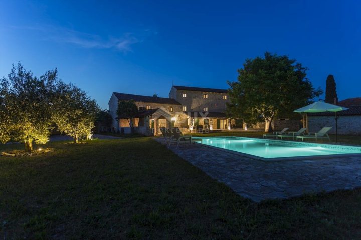 Kuća na prodaju 280 m² – Barban