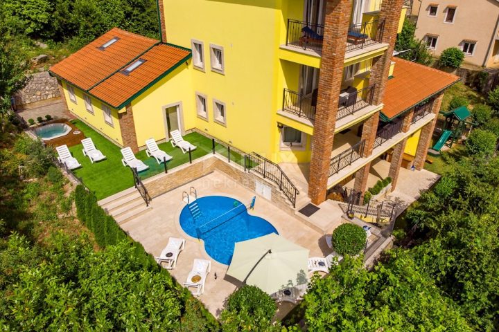 Casa in vendita 536 m² – Bregi