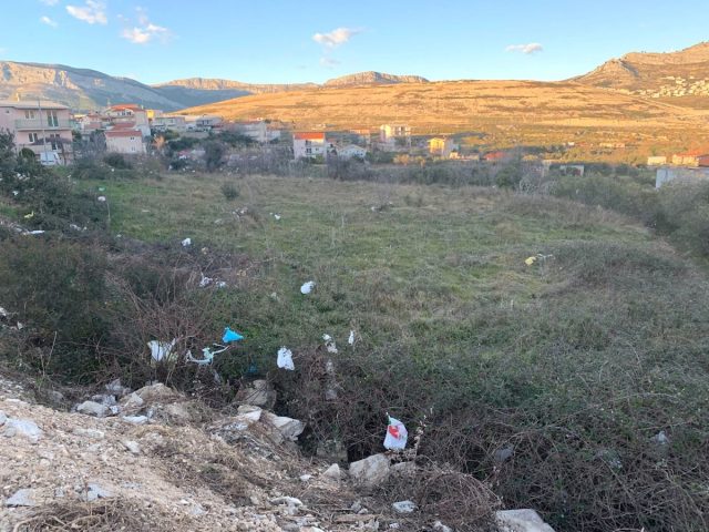 Zemljište na prodaju 1680 m² – Kamen