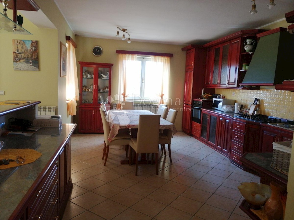 Casa In vendita - PRIMORSKO-GORANSKA  VIŠKOVO 
