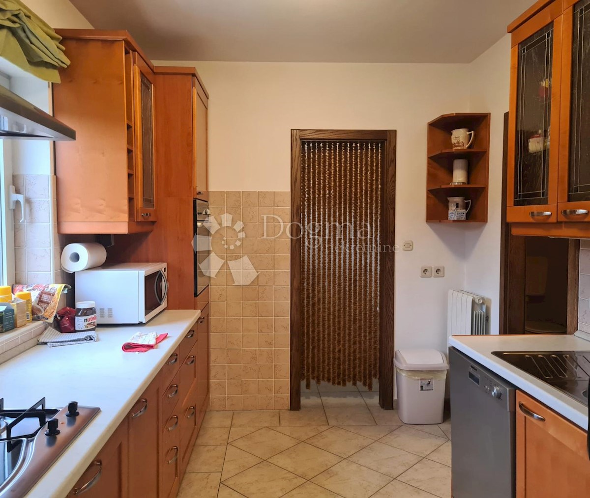 Flat For rent - PRIMORSKO-GORANSKA  KOSTRENA 