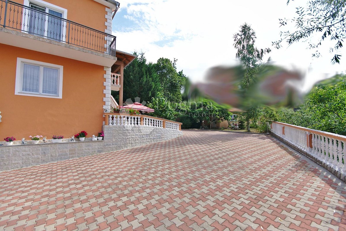 Haus Zu verkaufen - PRIMORSKO-GORANSKA  KASTAV 