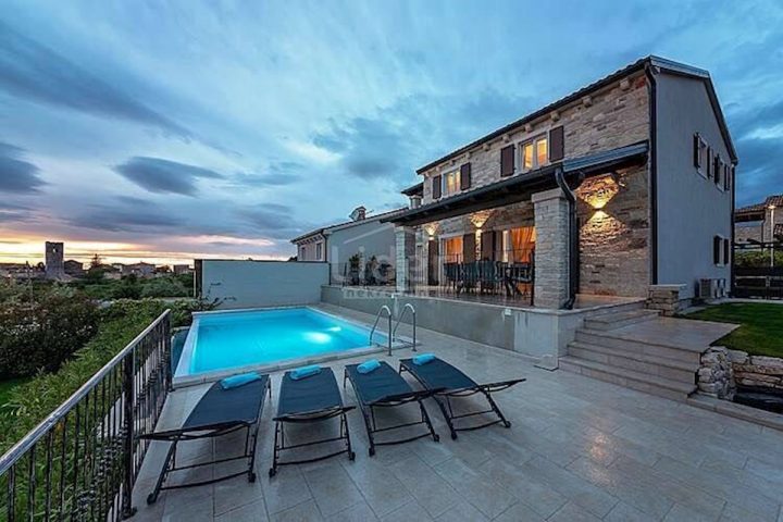 Haus zu verkaufen 350 m² – Sveti Lovreč Pazenatički