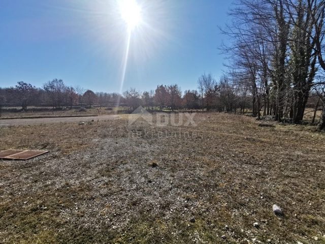 Land for sale 856 m² – Kanfanar