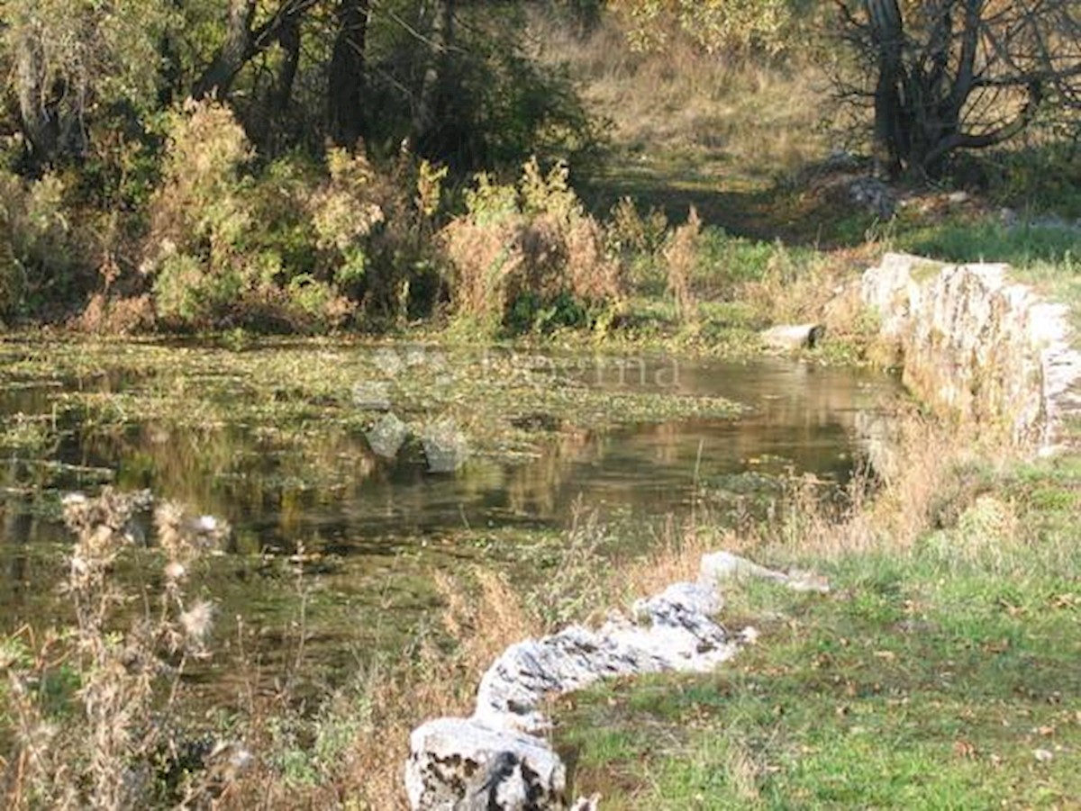 Casa In vendita - LIČKO-SENJSKA  PLITVIČKA JEZERA 