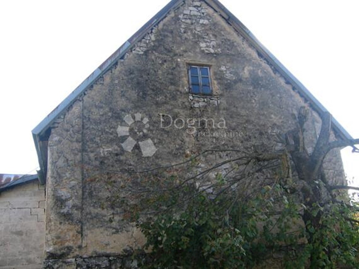 Casa In vendita - LIČKO-SENJSKA  PLITVIČKA JEZERA 