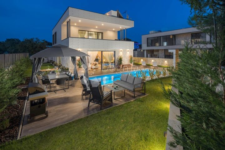 House for sale 180 m² – Funtana