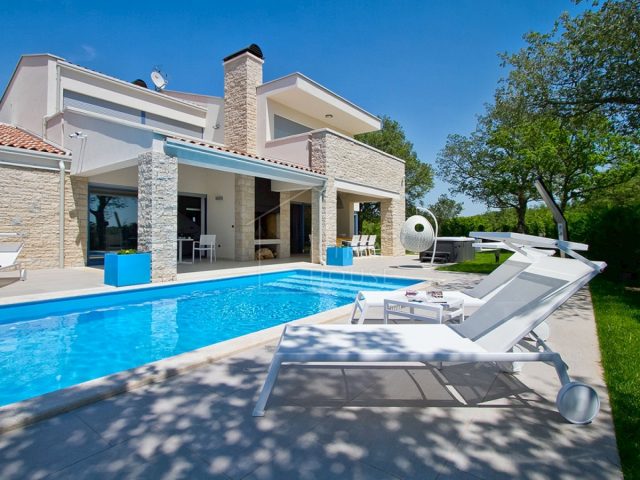 Haus zu verkaufen 330 m² – Sveti Lovreč Pazenatički