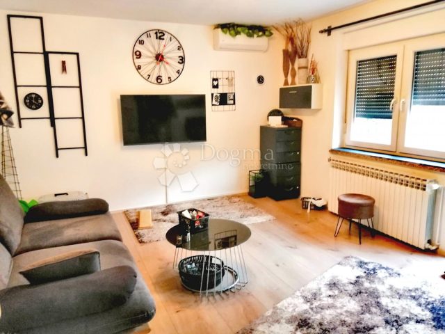 Kuća na prodaju 260 m² – Donja Dubrava