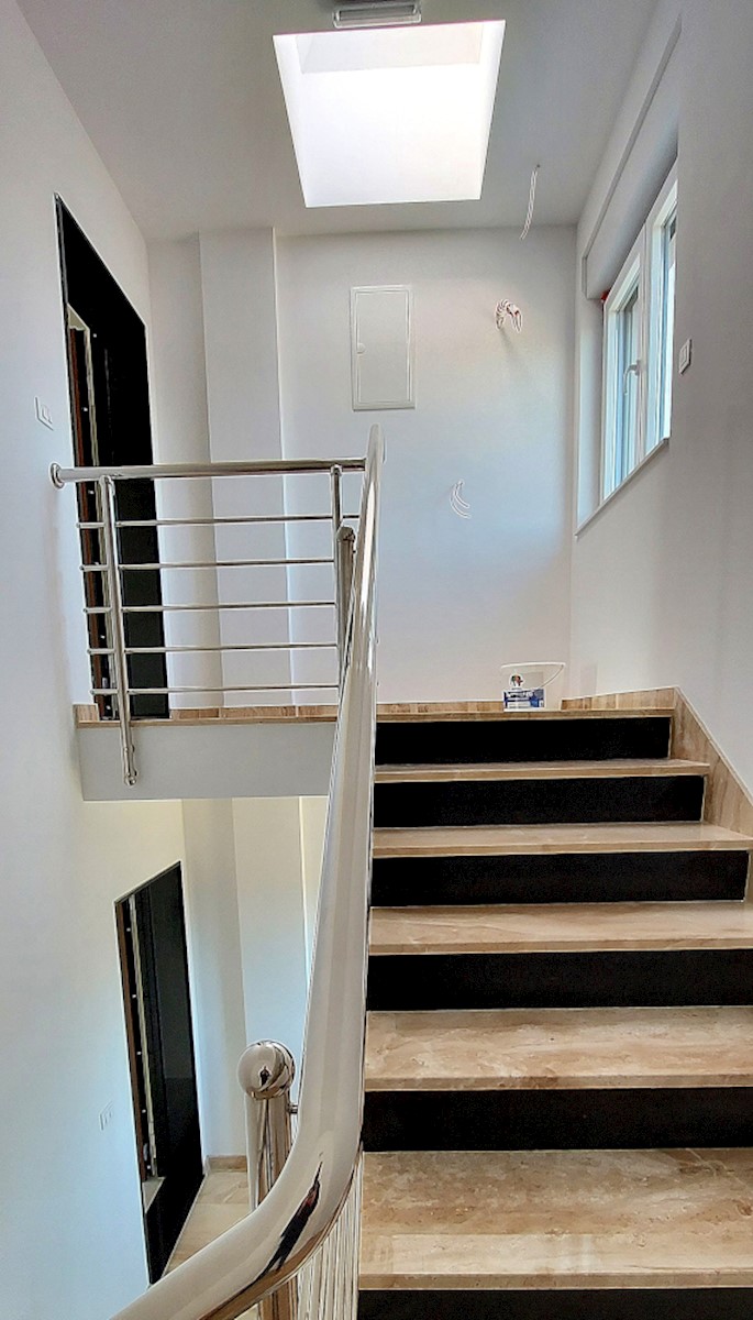 Apartmán Na predaj - ŠIBENSKO-KNINSKA  PRIMOŠTEN 