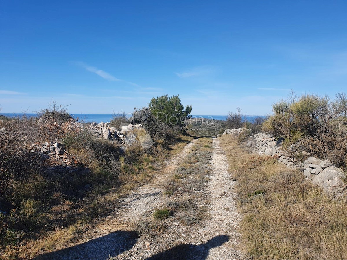 Pozemok Na predaj - ŠIBENSKO-KNINSKA  ROGOZNICA 