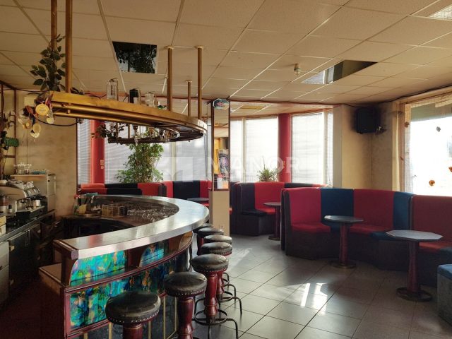 Komerční k pronájmu 90 m² – Pehlin