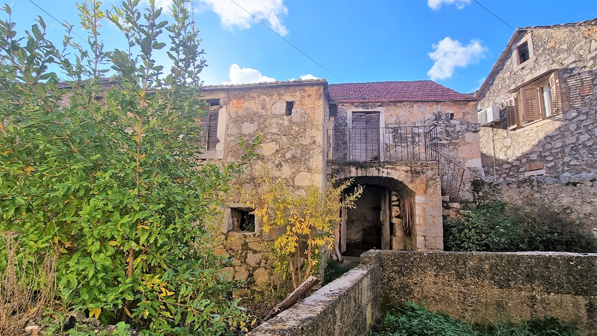 Casa In vendita - SPLITSKO-DALMATINSKA  HVAR 