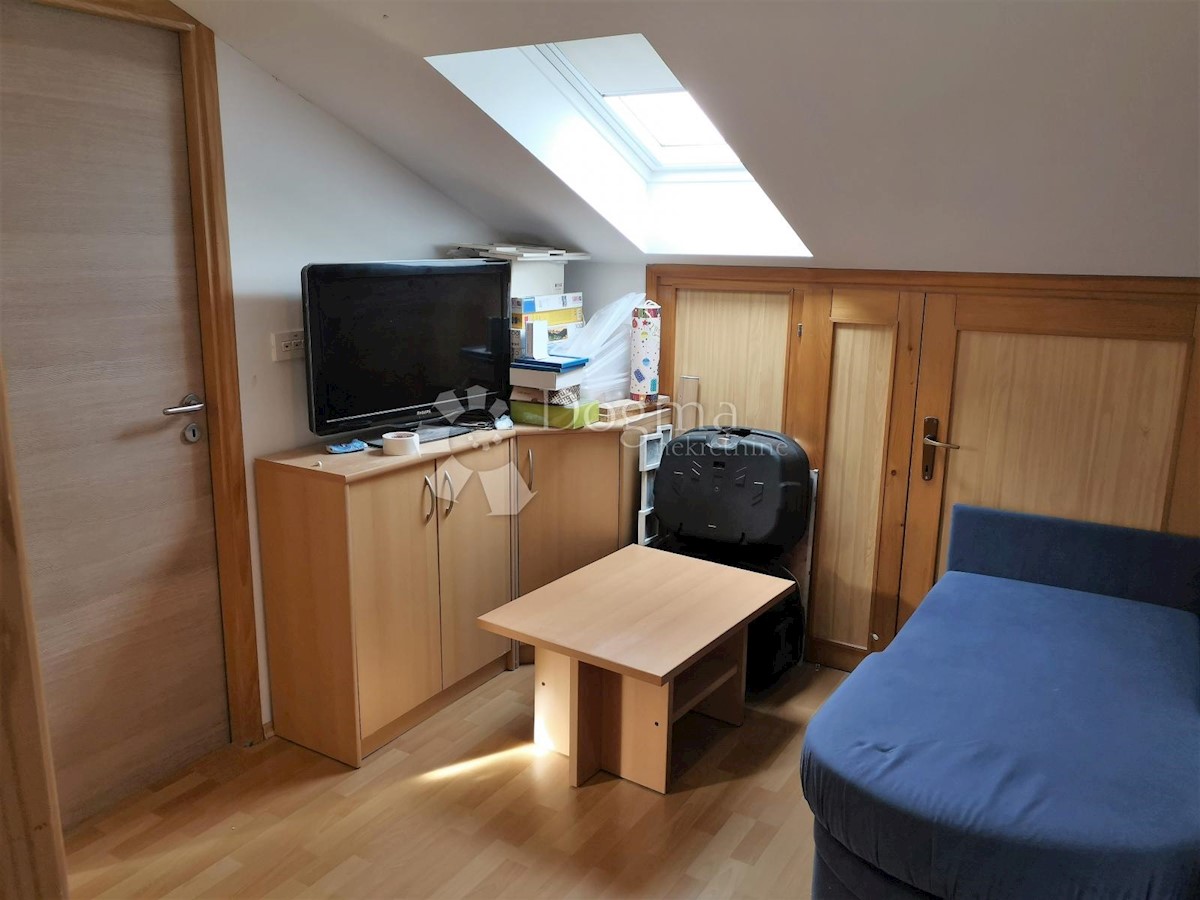 Apartment Zu verkaufen - PRIMORSKO-GORANSKA  KRK 