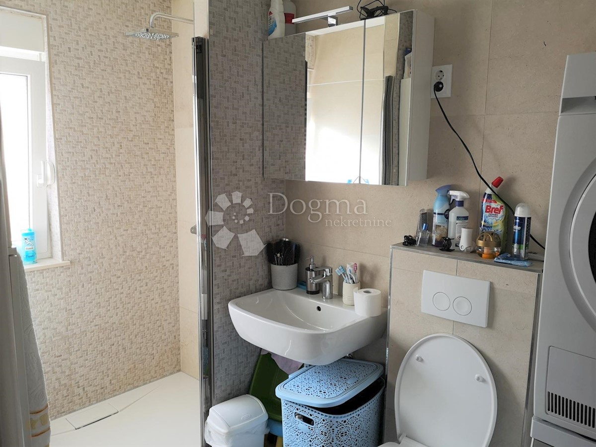 Apartment Zu verkaufen - PRIMORSKO-GORANSKA  KRK 