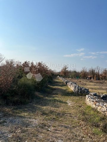 Terrain à vendre 8482 m² – Peroj
