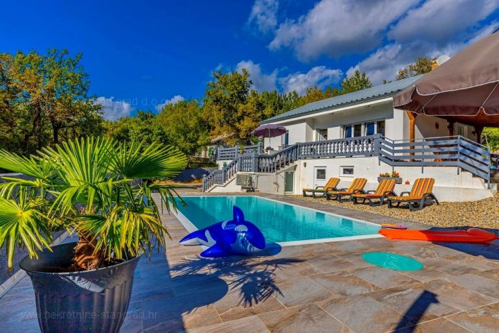 Maison à vendre 180 m² – Crikvenica