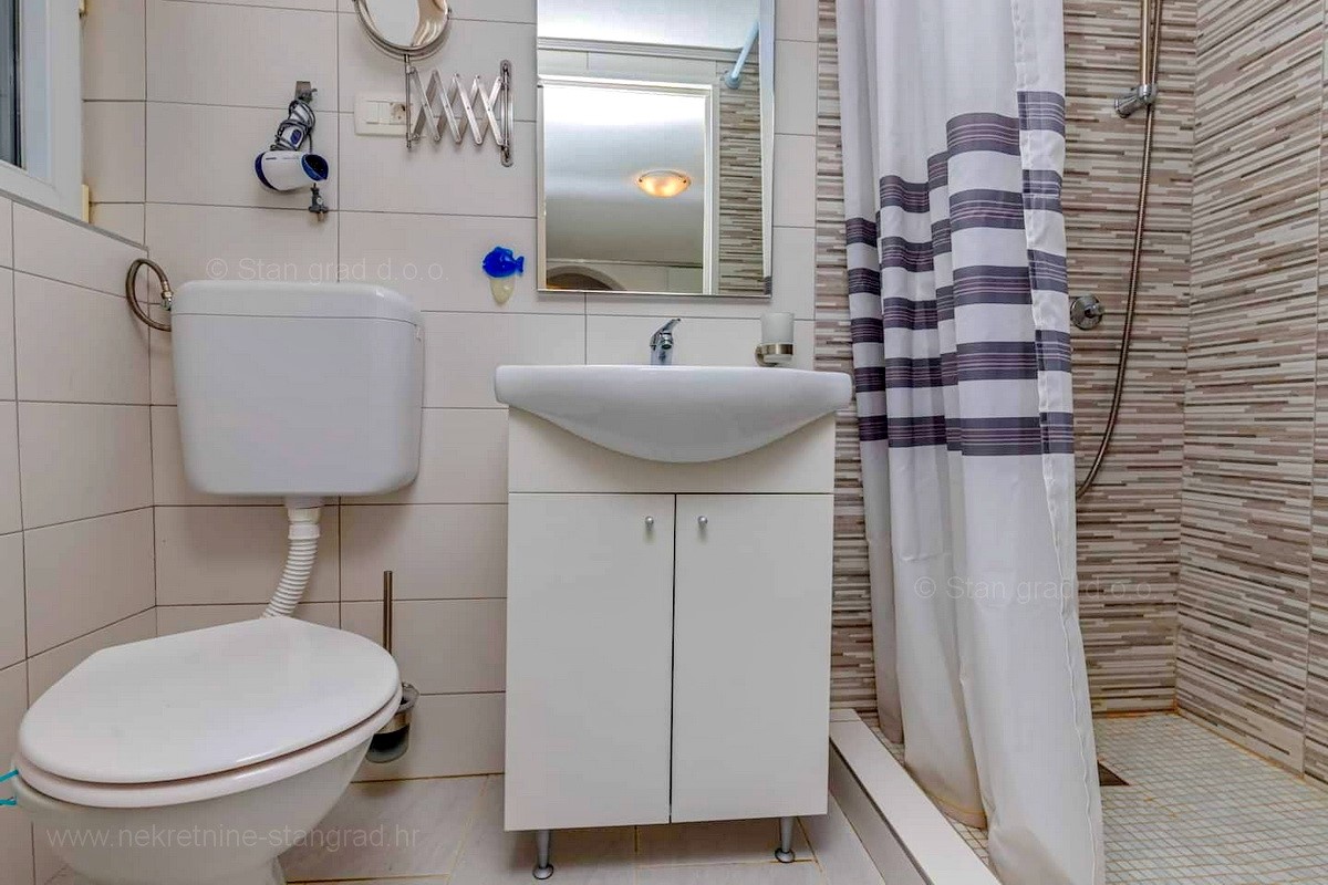Haus Zu verkaufen - PRIMORSKO-GORANSKA  CRIKVENICA 