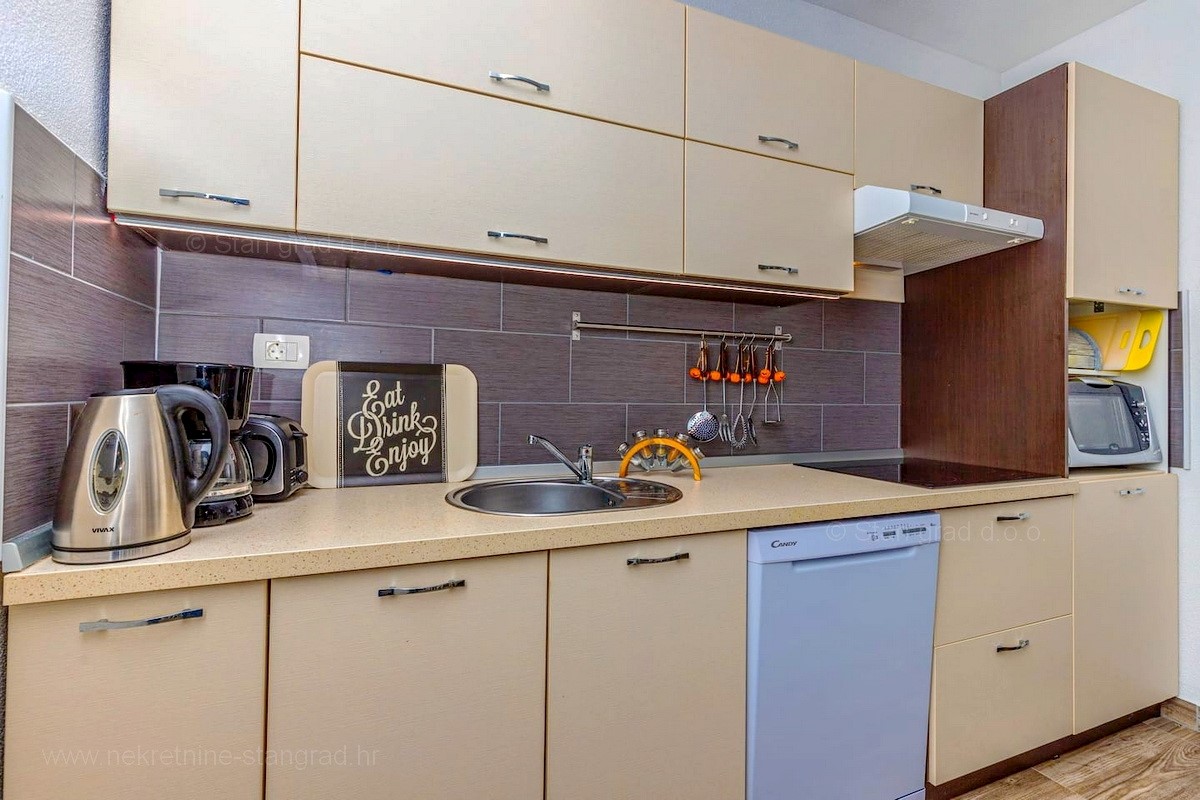 Haus Zu verkaufen - PRIMORSKO-GORANSKA  CRIKVENICA 