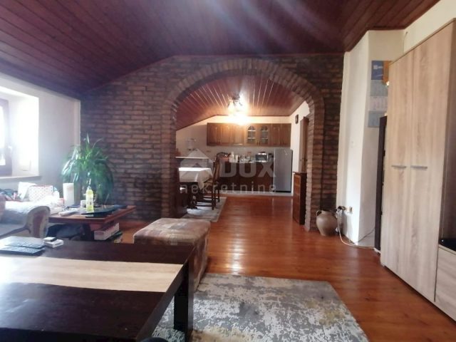 Flat for sale 99 m² – Pula