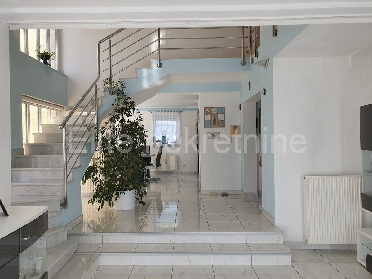 House For sale - PRIMORSKO-GORANSKA  CRIKVENICA 