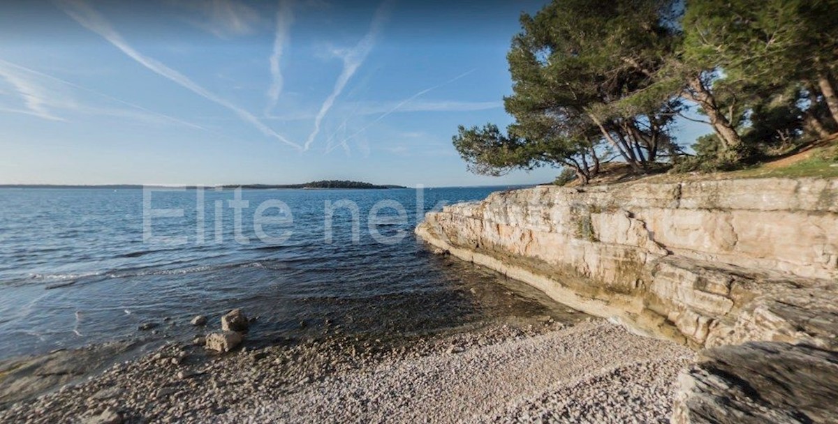 Land For sale - ISTARSKA  PULA 