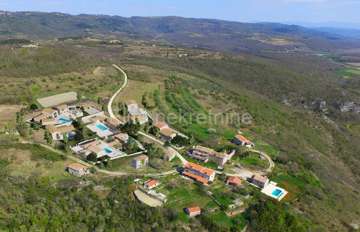 Land For sale - ISTARSKA  GROŽNJAN 