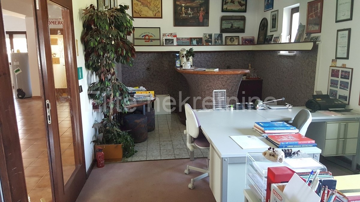 Business premises For sale - PRIMORSKO-GORANSKA  KOSTRENA 