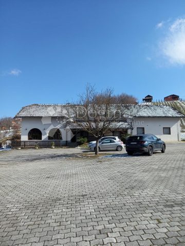 Locaux commerciaux À vendre IVANEC