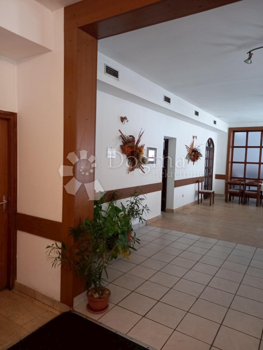 Lokal użytkowy Na sprzedaż - VARAŽDINSKA  IVANEC 