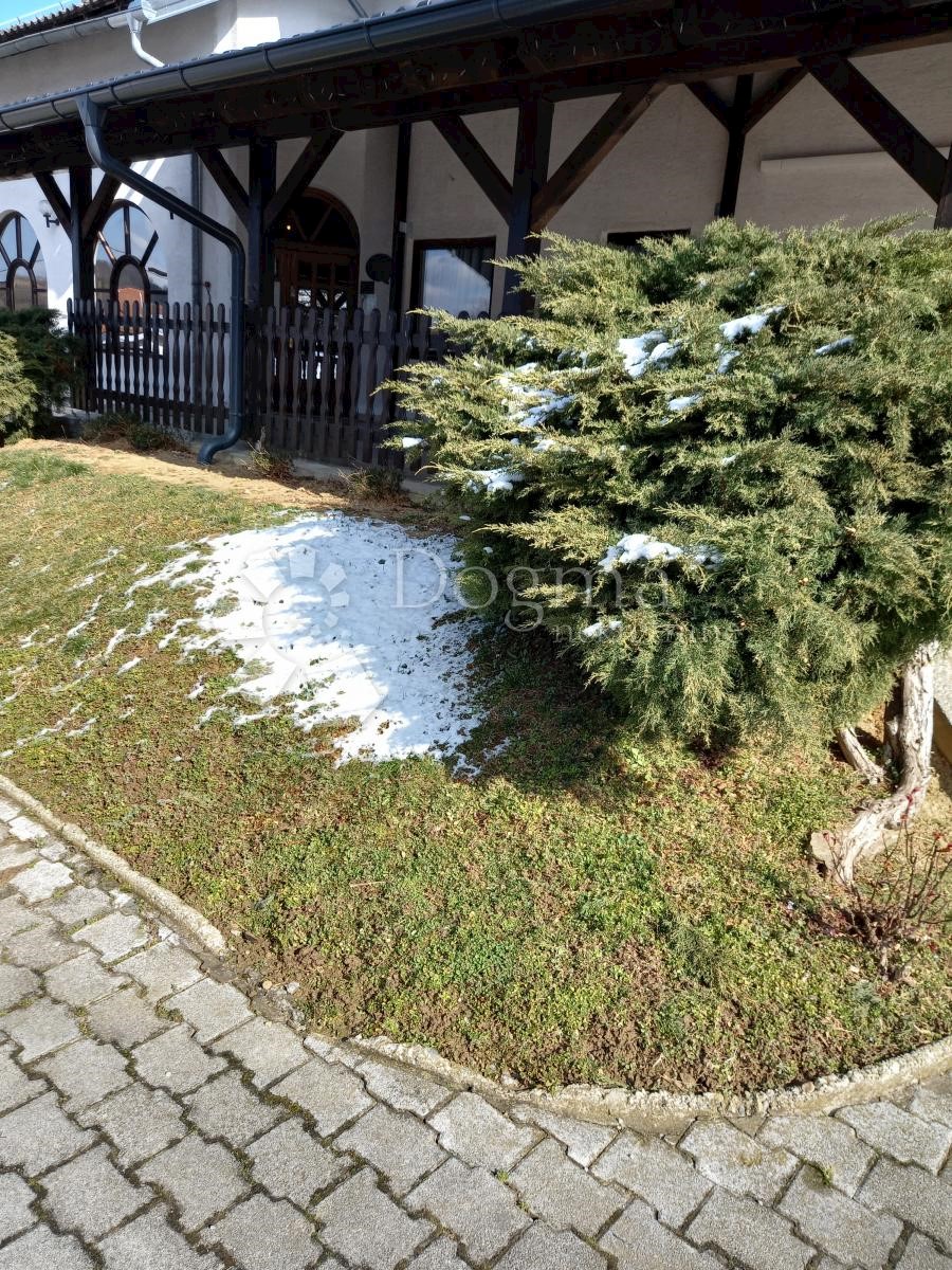 Lokal użytkowy Na sprzedaż - VARAŽDINSKA  IVANEC 