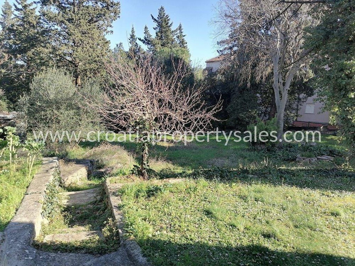 House For sale - SPLITSKO-DALMATINSKA  SPLIT 