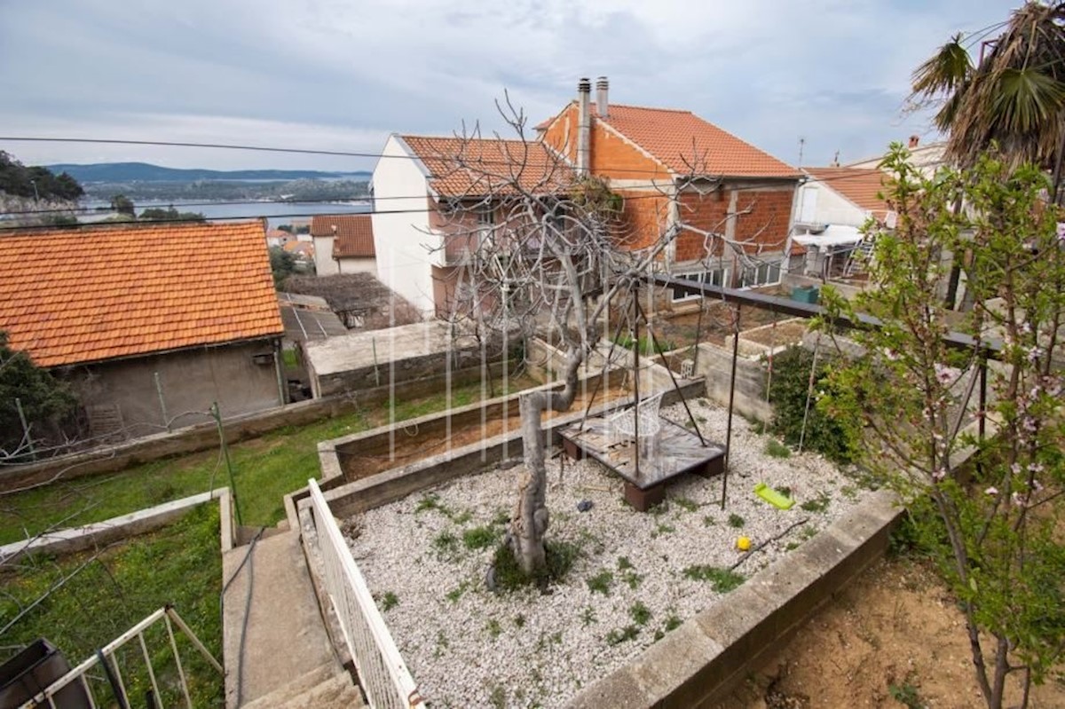 Haus Zu verkaufen - ŠIBENSKO-KNINSKA  ŠIBENIK 