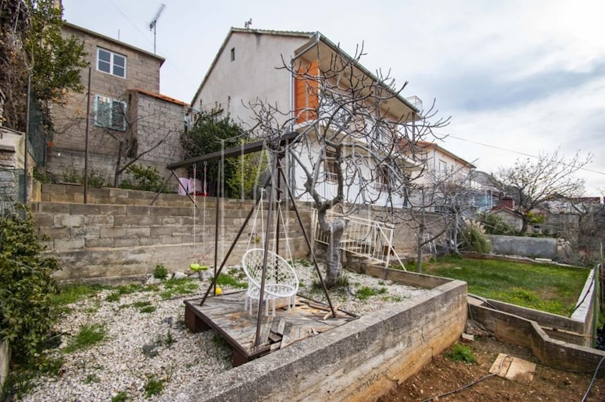 Haus Zu verkaufen - ŠIBENSKO-KNINSKA  ŠIBENIK 