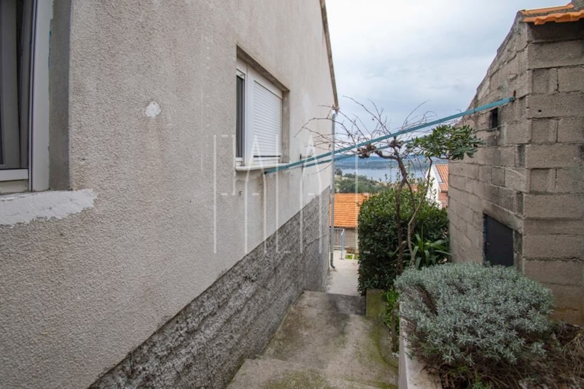 Haus Zu verkaufen - ŠIBENSKO-KNINSKA  ŠIBENIK 