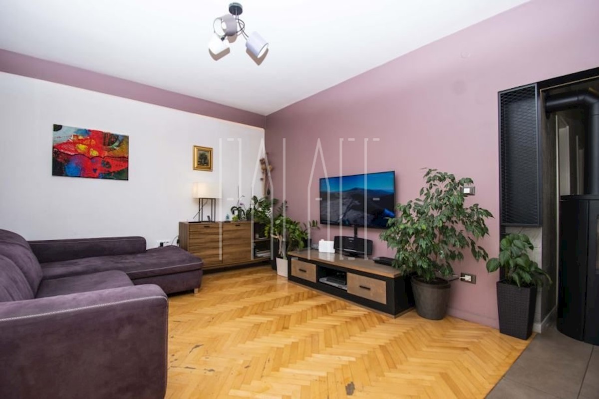 Haus Zu verkaufen - ŠIBENSKO-KNINSKA  ŠIBENIK 