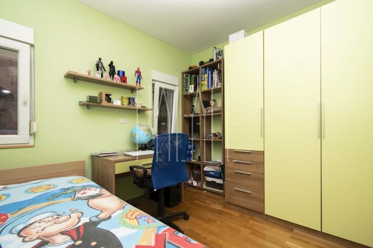 Haus Zu verkaufen - ŠIBENSKO-KNINSKA  ŠIBENIK 