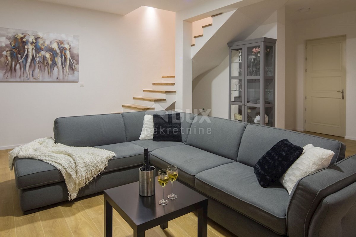 Haus Zu verkaufen - ŠIBENSKO-KNINSKA PRIMOŠTEN