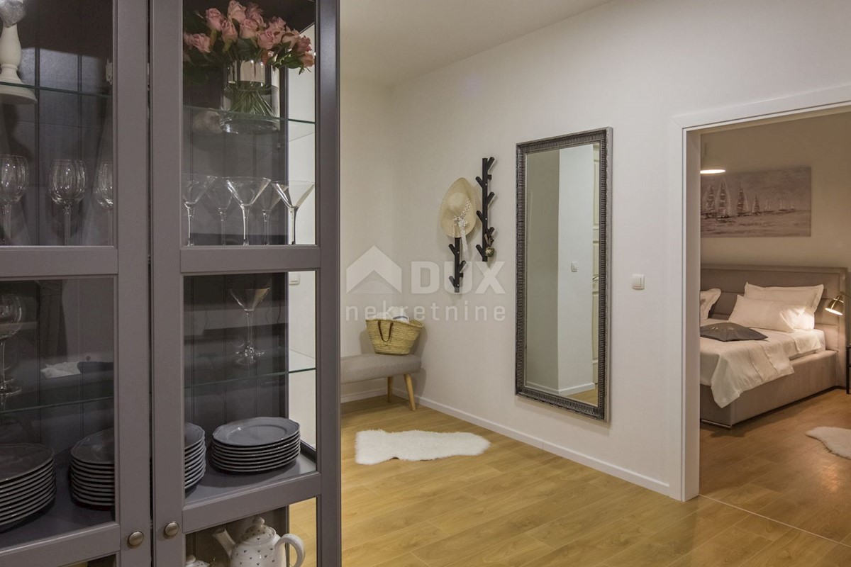 Haus Zu verkaufen - ŠIBENSKO-KNINSKA PRIMOŠTEN
