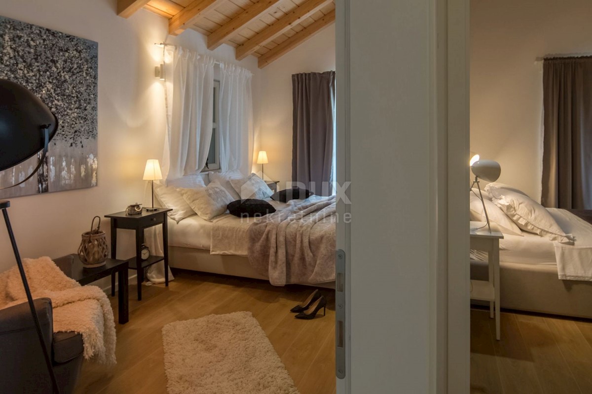 Haus Zu verkaufen - ŠIBENSKO-KNINSKA PRIMOŠTEN