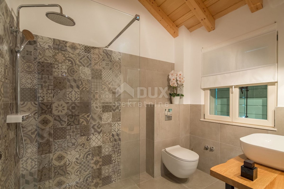 Haus Zu verkaufen - ŠIBENSKO-KNINSKA PRIMOŠTEN