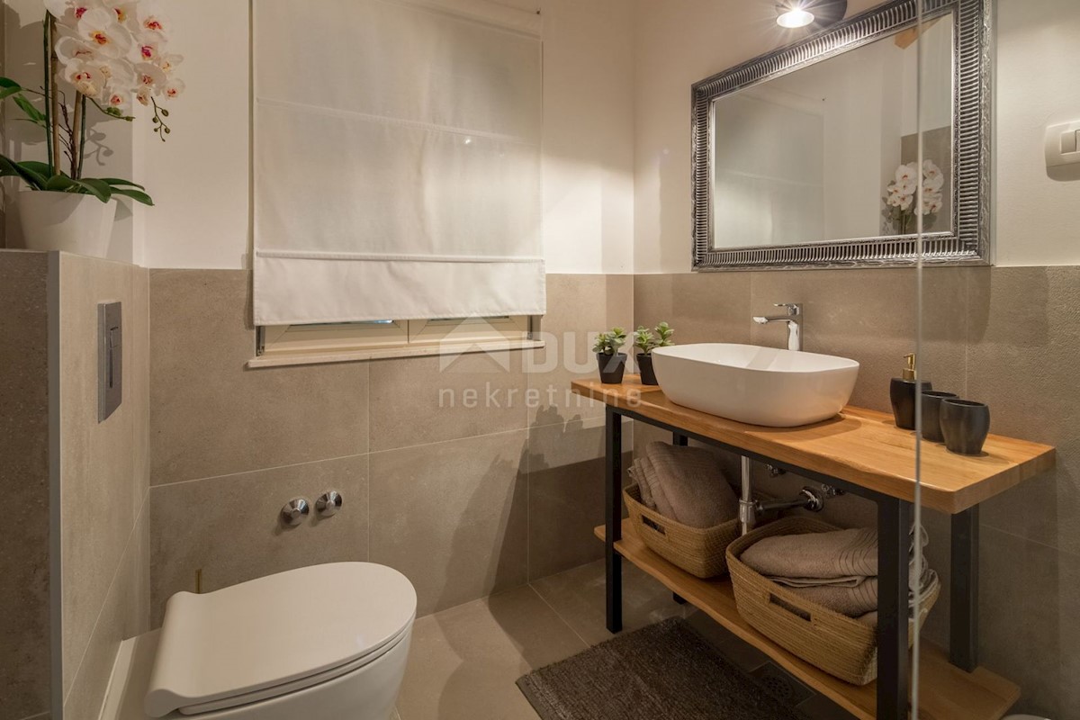 Haus Zu verkaufen - ŠIBENSKO-KNINSKA PRIMOŠTEN